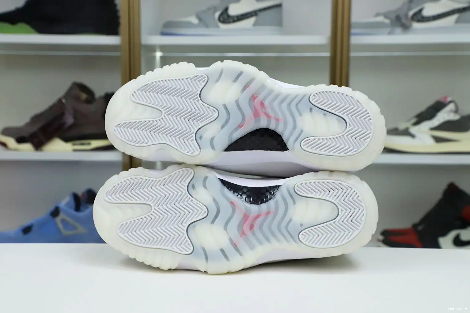 11 JORDAN XI Kimikick TINT RETRO PLATINUM AIR 0824